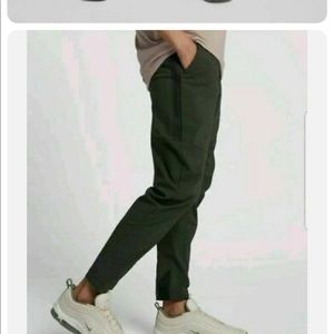 Nike Sportswear Tech Pack Men's Pants Sequoia Green Olive size 36 927991 355